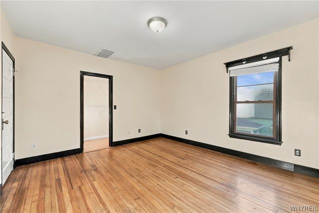 5482 Broadway Street, Lancaster, NY 14086