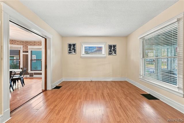5482 Broadway Street, Lancaster, NY 14086