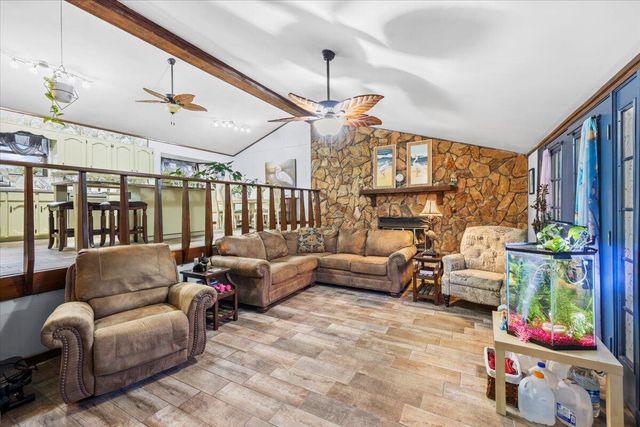 6523 Robar Tesora Street, Navarre, FL 32566