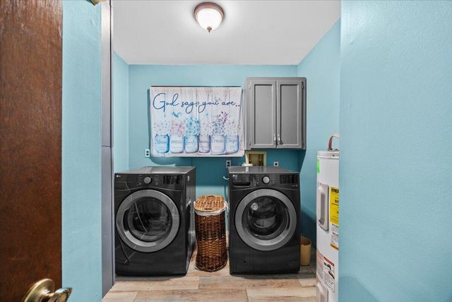 6523 Robar Tesora Street, Navarre, FL 32566