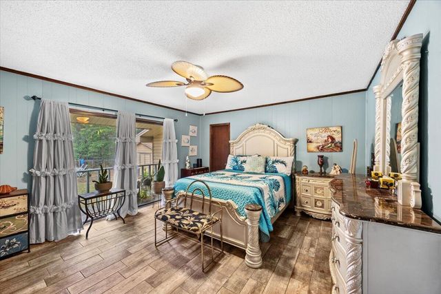 6523 Robar Tesora Street, Navarre, FL 32566