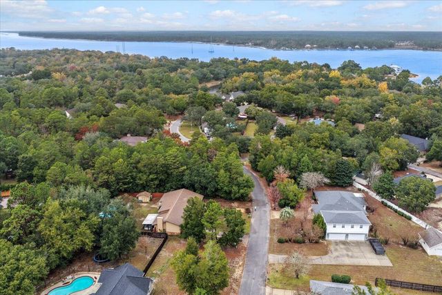 6523 Robar Tesora Street, Navarre, FL 32566