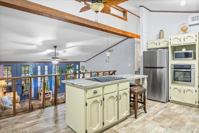 6523 Robar Tesora Street, Navarre, FL 32566