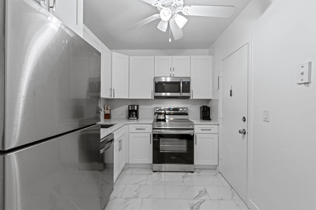 418 S Cypress Road 128, Pompano Beach, FL 33060
