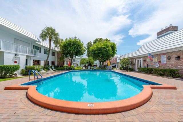 418 S Cypress Road 128, Pompano Beach, FL 33060