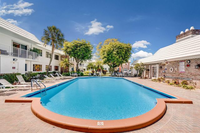 418 S Cypress Road 128, Pompano Beach, FL 33060
