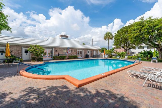 418 S Cypress Road 128, Pompano Beach, FL 33060