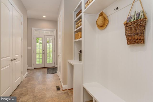 39803 CHARLES HENRY PL, Waterford, VA 20197