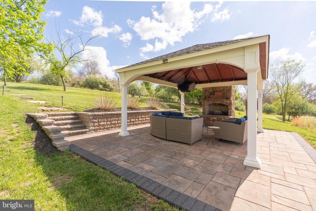 39803 CHARLES HENRY PL, Waterford, VA 20197