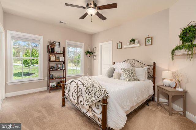 39803 CHARLES HENRY PL, Waterford, VA 20197