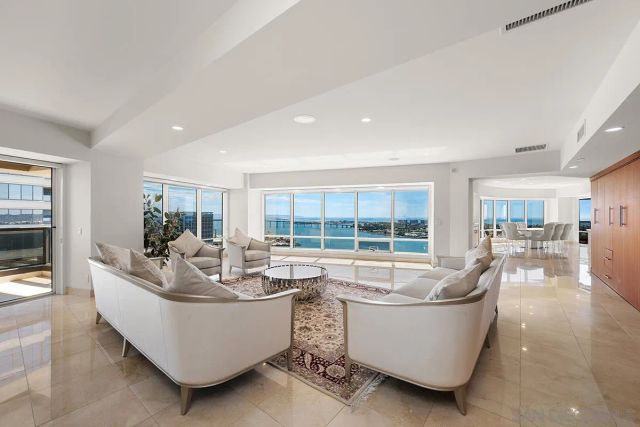 100 Harbor Drive 3504, San Diego, CA 92101