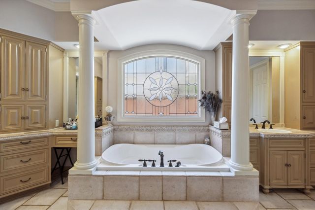 7574 TAGG DR, Germantown, TN 38138