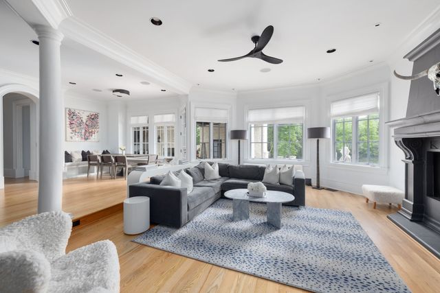 2410 Hidden River Ln, Franklin, TN 37069