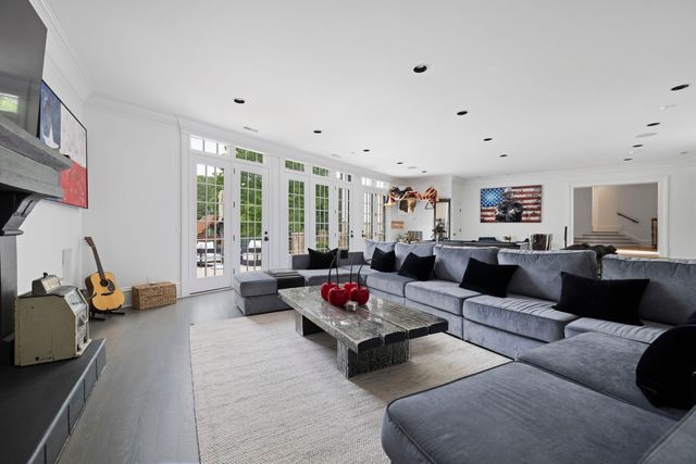 2410 Hidden River Ln, Franklin, TN 37069