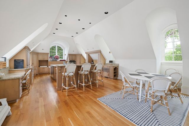 2410 Hidden River Ln, Franklin, TN 37069