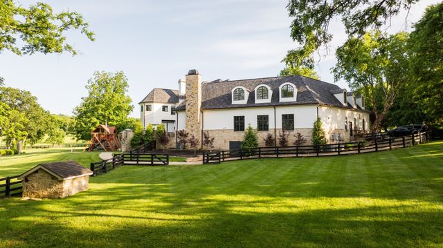 2410 Hidden River Ln, Franklin, TN 37069