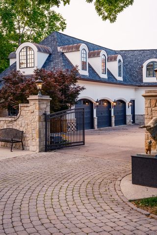 2410 Hidden River Ln, Franklin, TN 37069