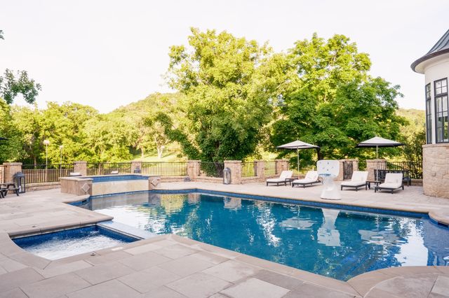 2410 Hidden River Ln, Franklin, TN 37069