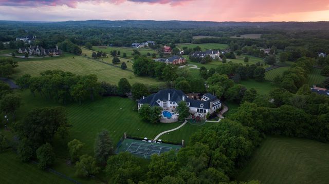 2410 Hidden River Ln, Franklin, TN 37069