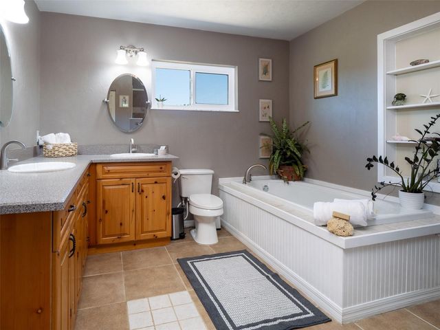 23053 NW 142ND AVENUE, High Springs, FL 32643