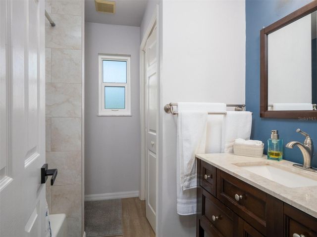 23053 NW 142ND AVENUE, High Springs, FL 32643
