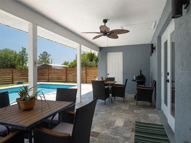 23053 NW 142ND AVENUE, High Springs, FL 32643