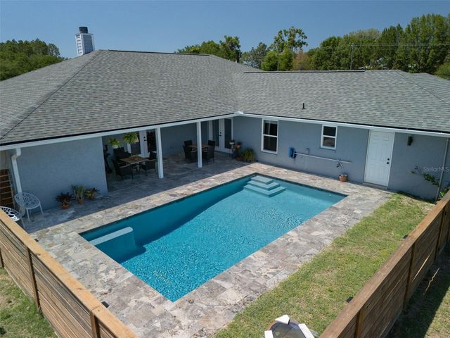 23053 NW 142ND AVENUE, High Springs, FL 32643