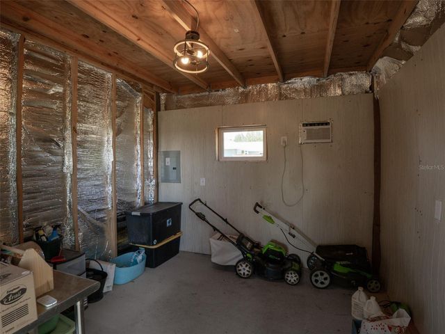23053 NW 142ND AVENUE, High Springs, FL 32643