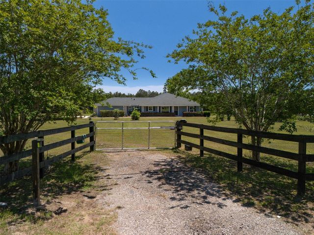 23053 NW 142ND AVENUE, High Springs, FL 32643