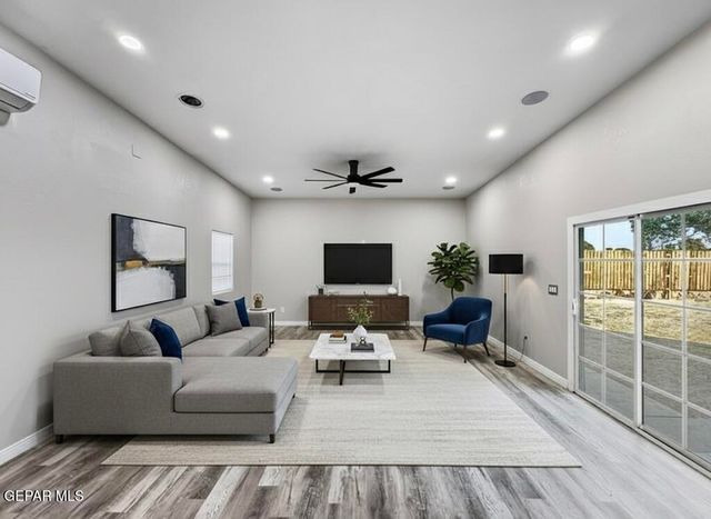 3400 Dialrock Lane, El Paso, TX 79935