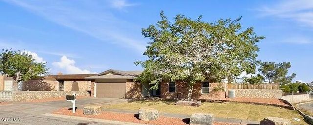 3400 Dialrock Lane, El Paso, TX 79935