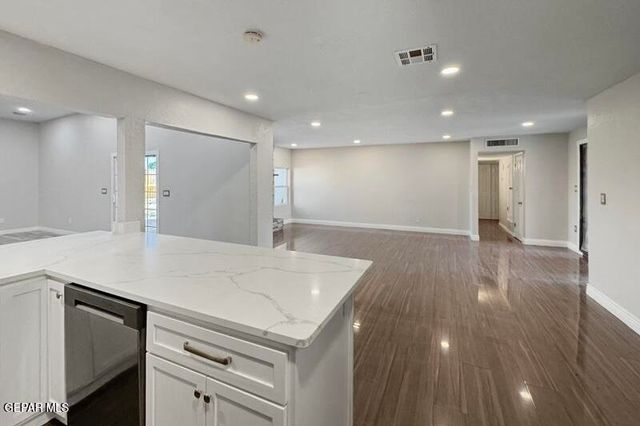 3400 Dialrock Lane, El Paso, TX 79935