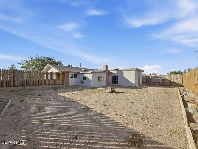 3400 Dialrock Lane, El Paso, TX 79935