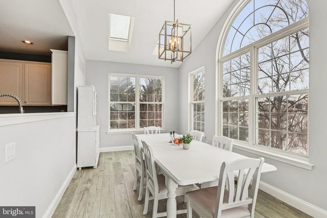 230 N SHADYBROOKE DR, Douglassville, PA 19518