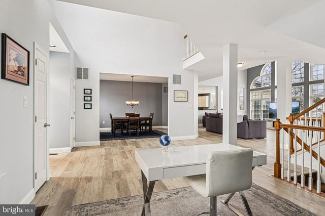 230 N SHADYBROOKE DR, Douglassville, PA 19518