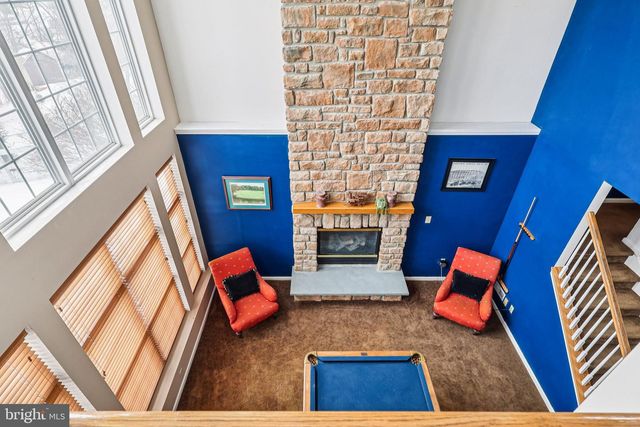 230 N SHADYBROOKE DR, Douglassville, PA 19518