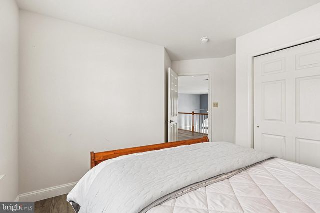 230 N SHADYBROOKE DR, Douglassville, PA 19518