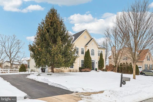 230 N SHADYBROOKE DR, Douglassville, PA 19518