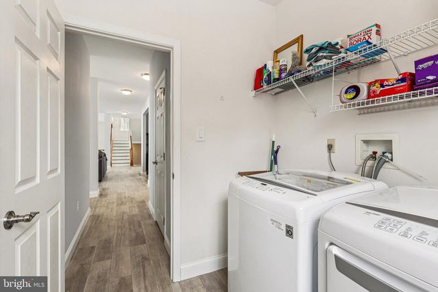 230 N SHADYBROOKE DR, Douglassville, PA 19518