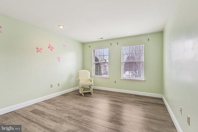 230 N SHADYBROOKE DR, Douglassville, PA 19518