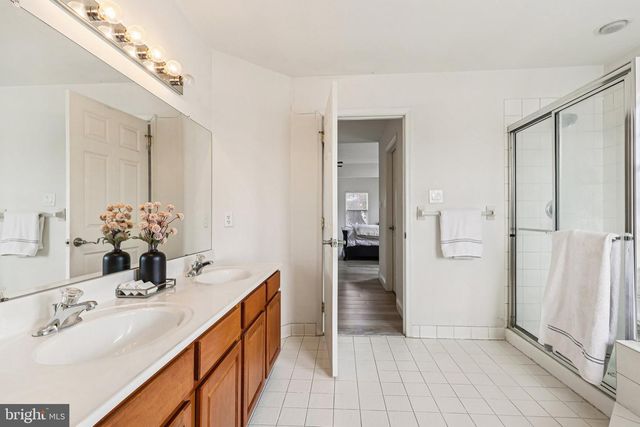 230 N SHADYBROOKE DR, Douglassville, PA 19518