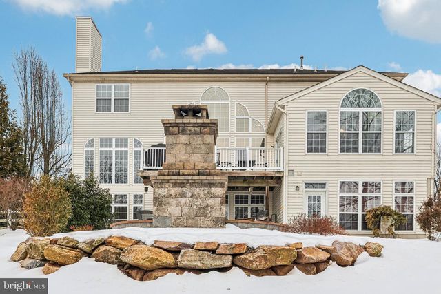 230 N SHADYBROOKE DR, Douglassville, PA 19518