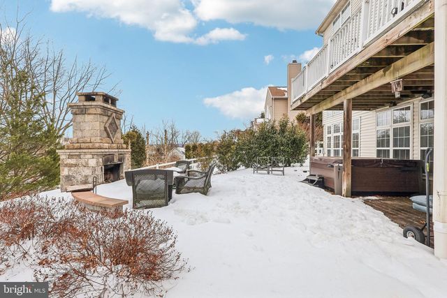 230 N SHADYBROOKE DR, Douglassville, PA 19518