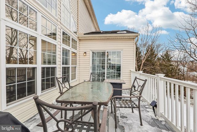 230 N SHADYBROOKE DR, Douglassville, PA 19518