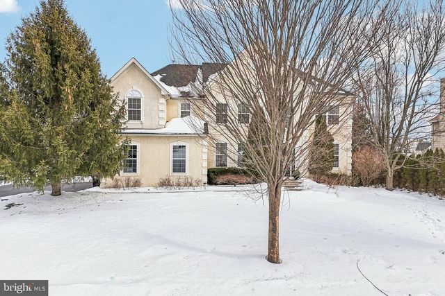 230 N SHADYBROOKE DR, Douglassville, PA 19518