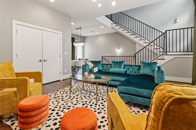 2105 Hadley Street, Houston, TX 77003