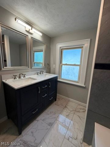 726 N Main Street, Niles, OH 44446