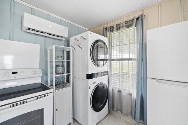 714 Caisson Street, Surfside Beach, TX 77541