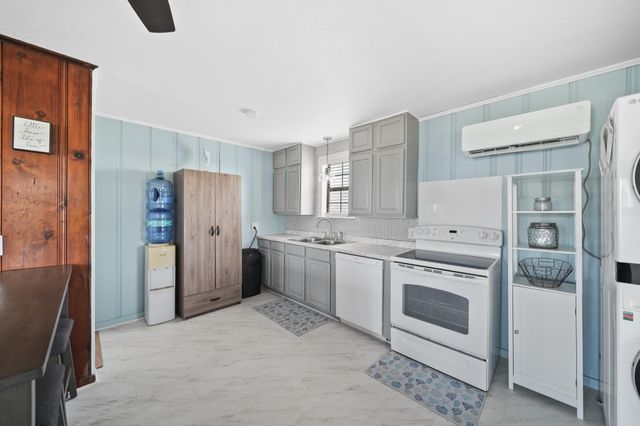 714 Caisson Street, Surfside Beach, TX 77541