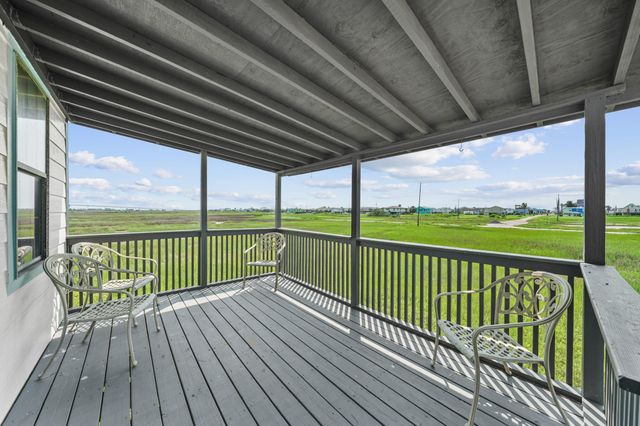 714 Caisson Street, Surfside Beach, TX 77541